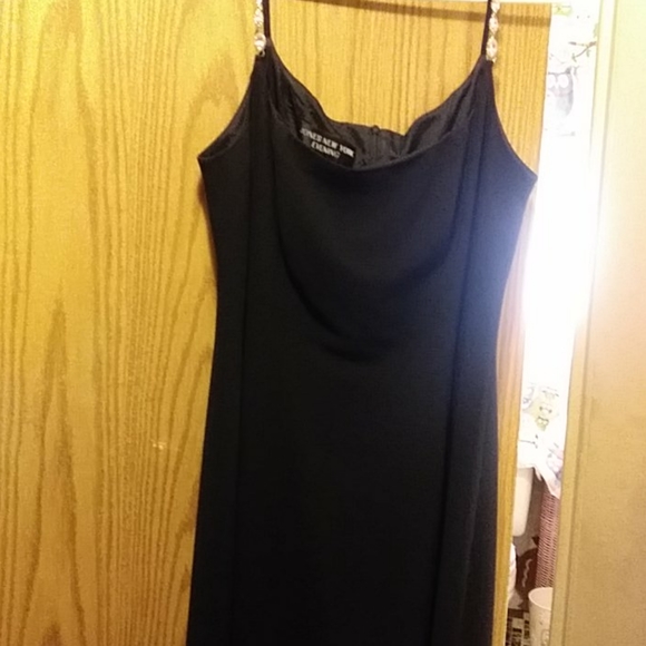 Jones New York Dresses & Skirts - Black evening gown